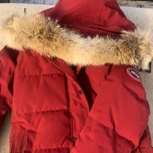 Women’s Canada Goose size medium